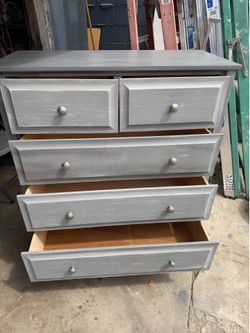Grey 5-Drawer Chest