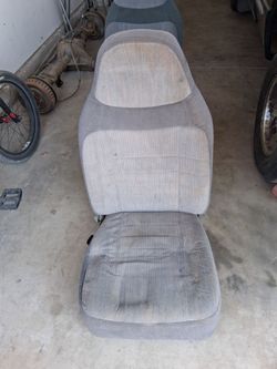 Ford seat