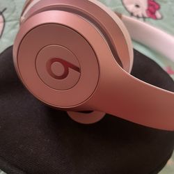 Beats Solo Rose Gold Like New 
