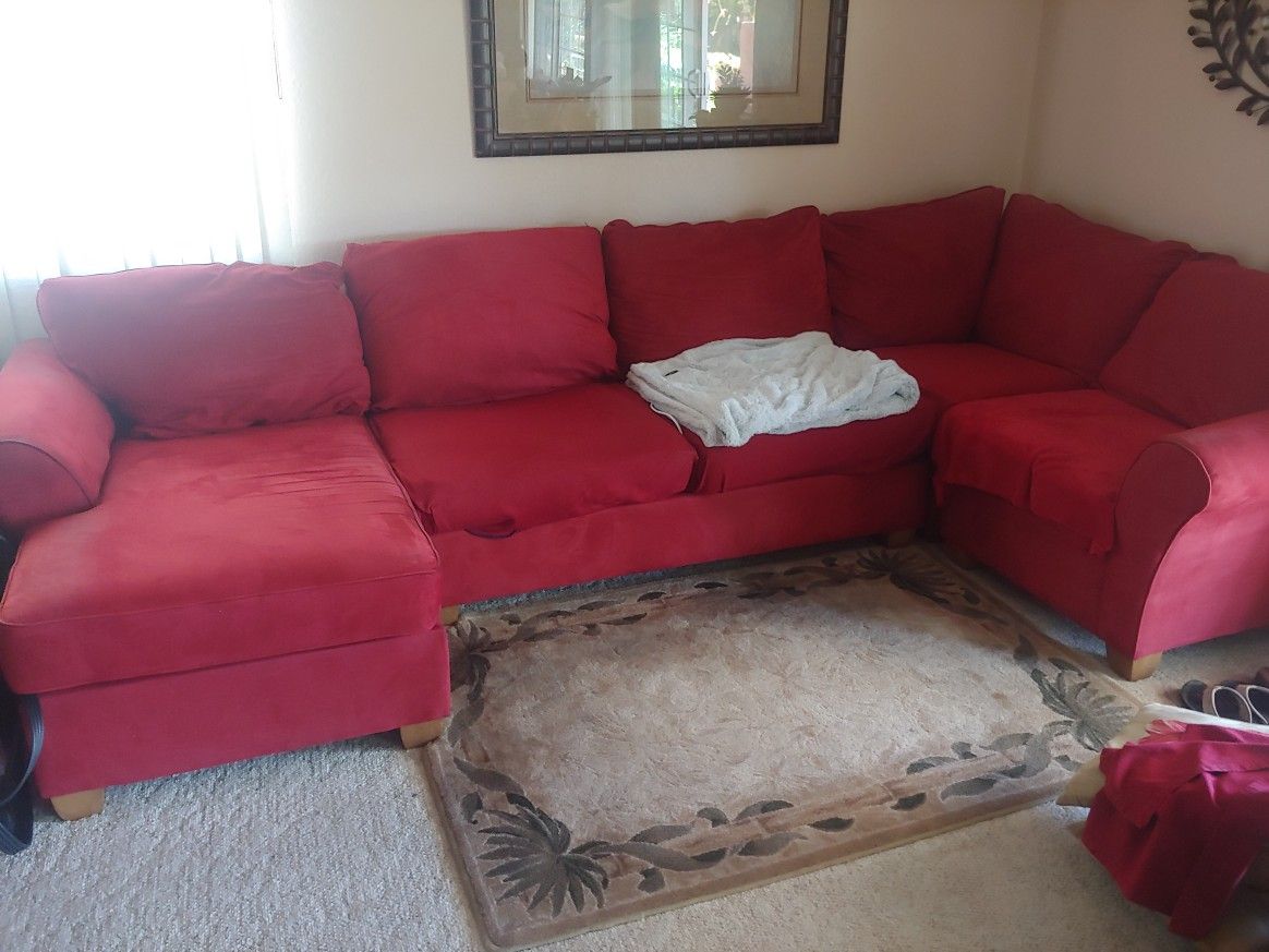 Red Corner Couch With Chase