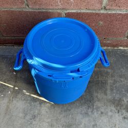 Tool Containers For Stucco Or Concrete Mix