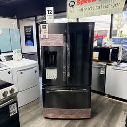 🔥SAMSUNG BLACK STAINLESS STEEL REFRIGERATOR WITH ICE MAKER AND WATER DISPENSER 🔥