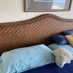 Wicker Bedroom Set/king Size Headboard 