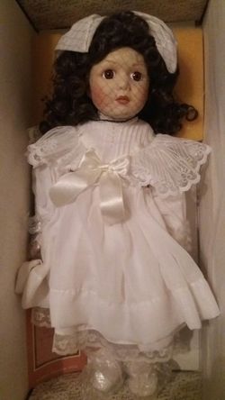 FRANKLINE HERLOOM DOLLS