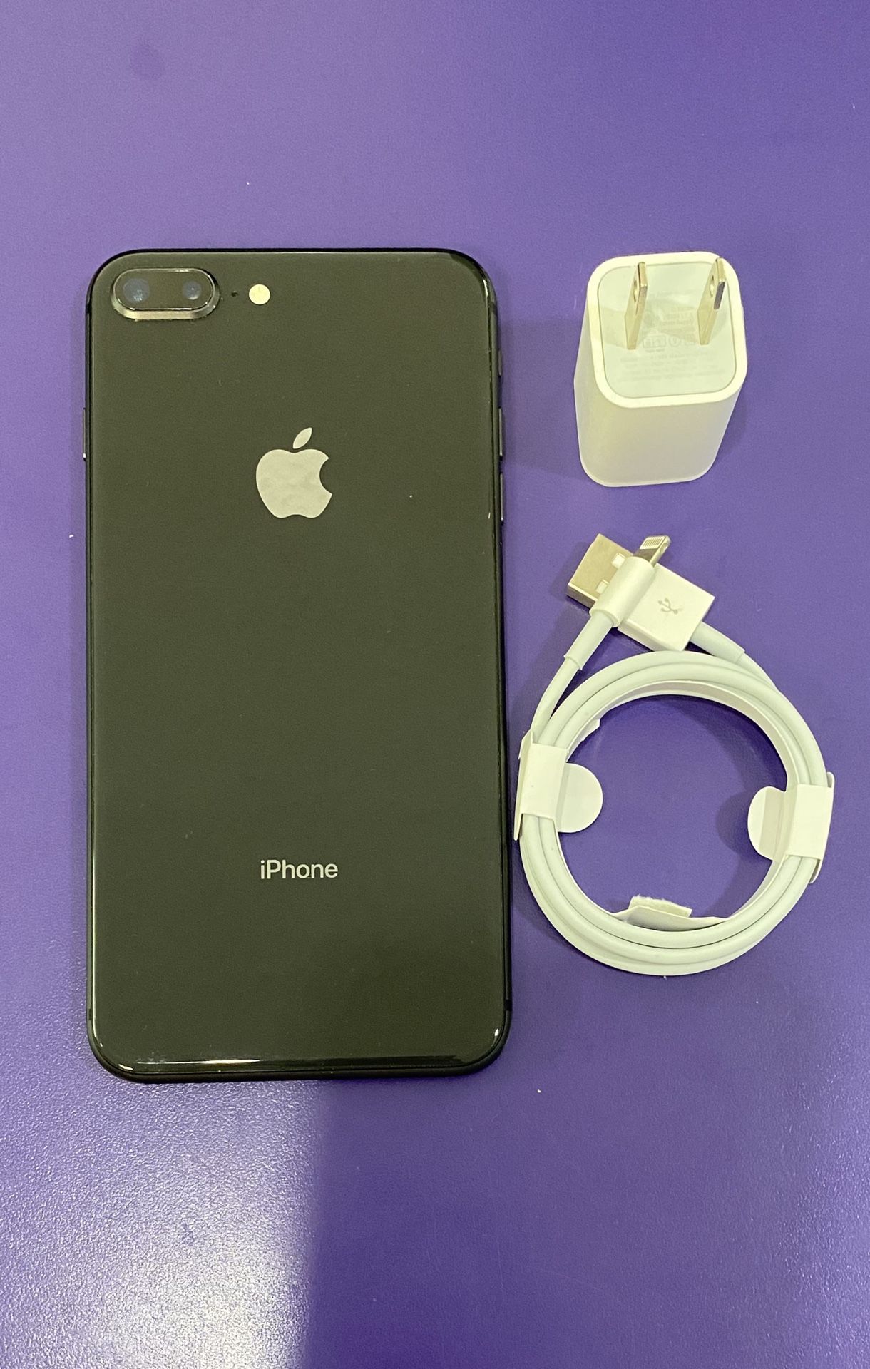 Factory unlocked apple iphone 8 plus 64 gb , store warranty Cell phones & Accessories