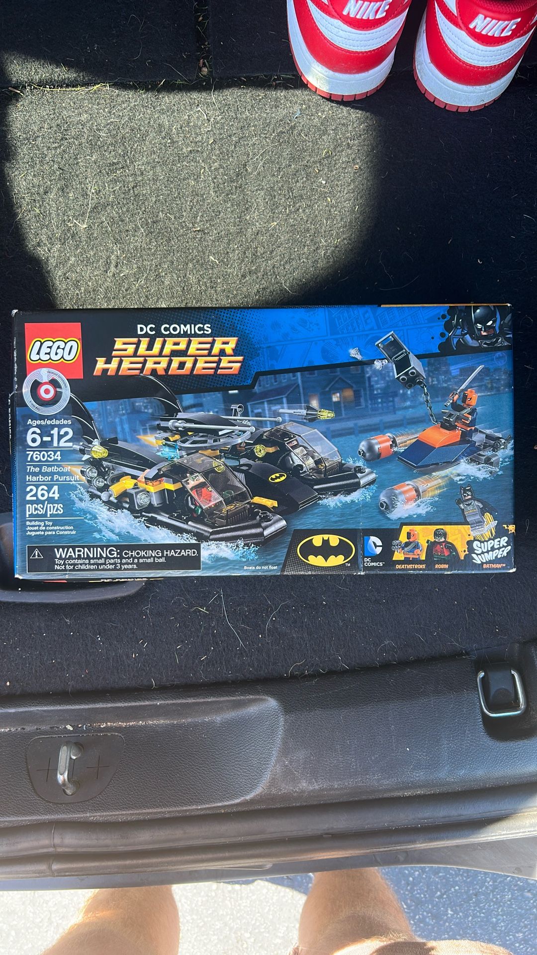 LEGO Batman Batboat Harbor Pursuit