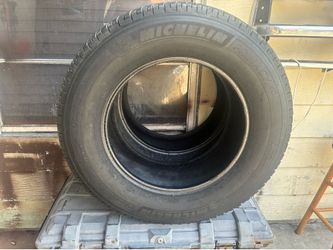 285/65R18 set of two only Michelin