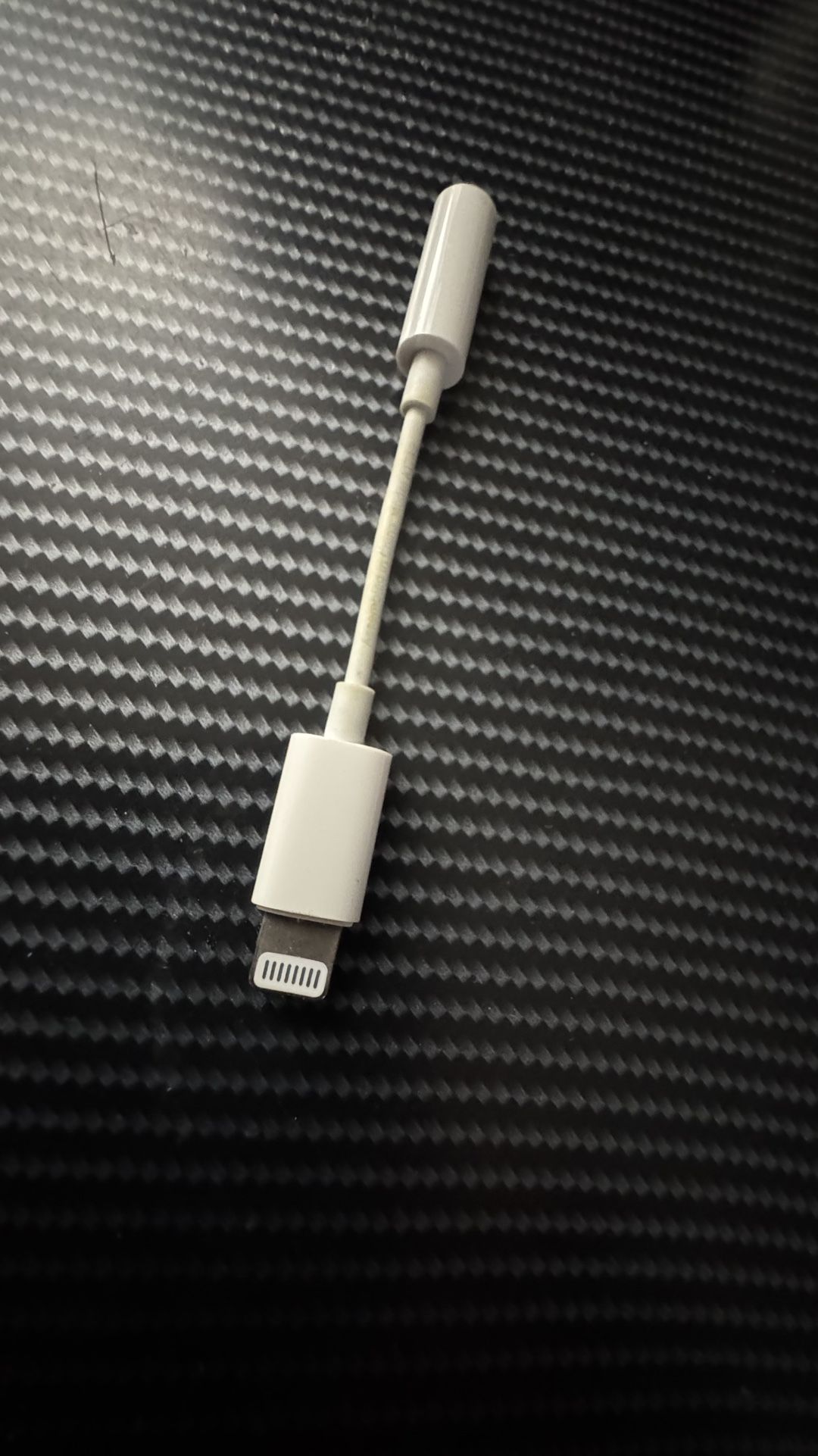 iphone 13 headphone dongle