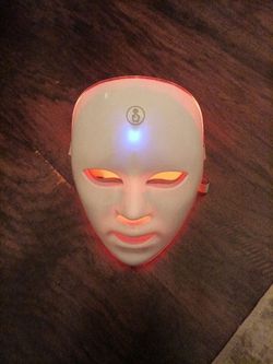 Déesse Pro
Déesse Pro LED Phototherapy Mask