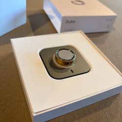 Oura Ring 4 - Gold - Size 8