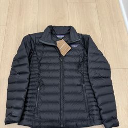 NEW NWT Women’s Black Patagonia Down Sweater Jacket Coat Size Small S