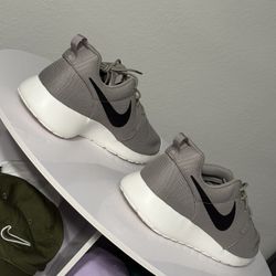 Nike Roshe One Light Taupe 