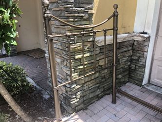 twin bed frame headboard/footboard