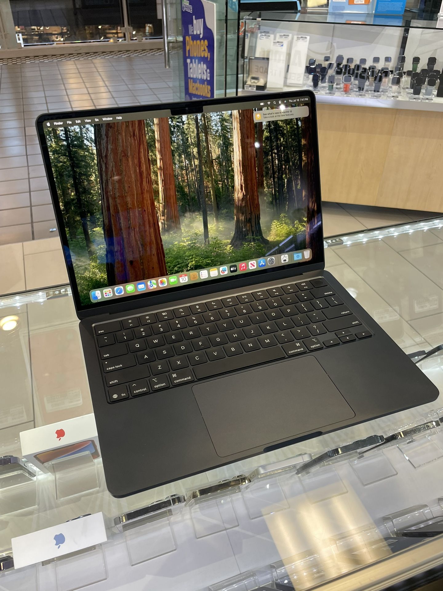 MacBook Air 2025 13” M4 8GB 256GB