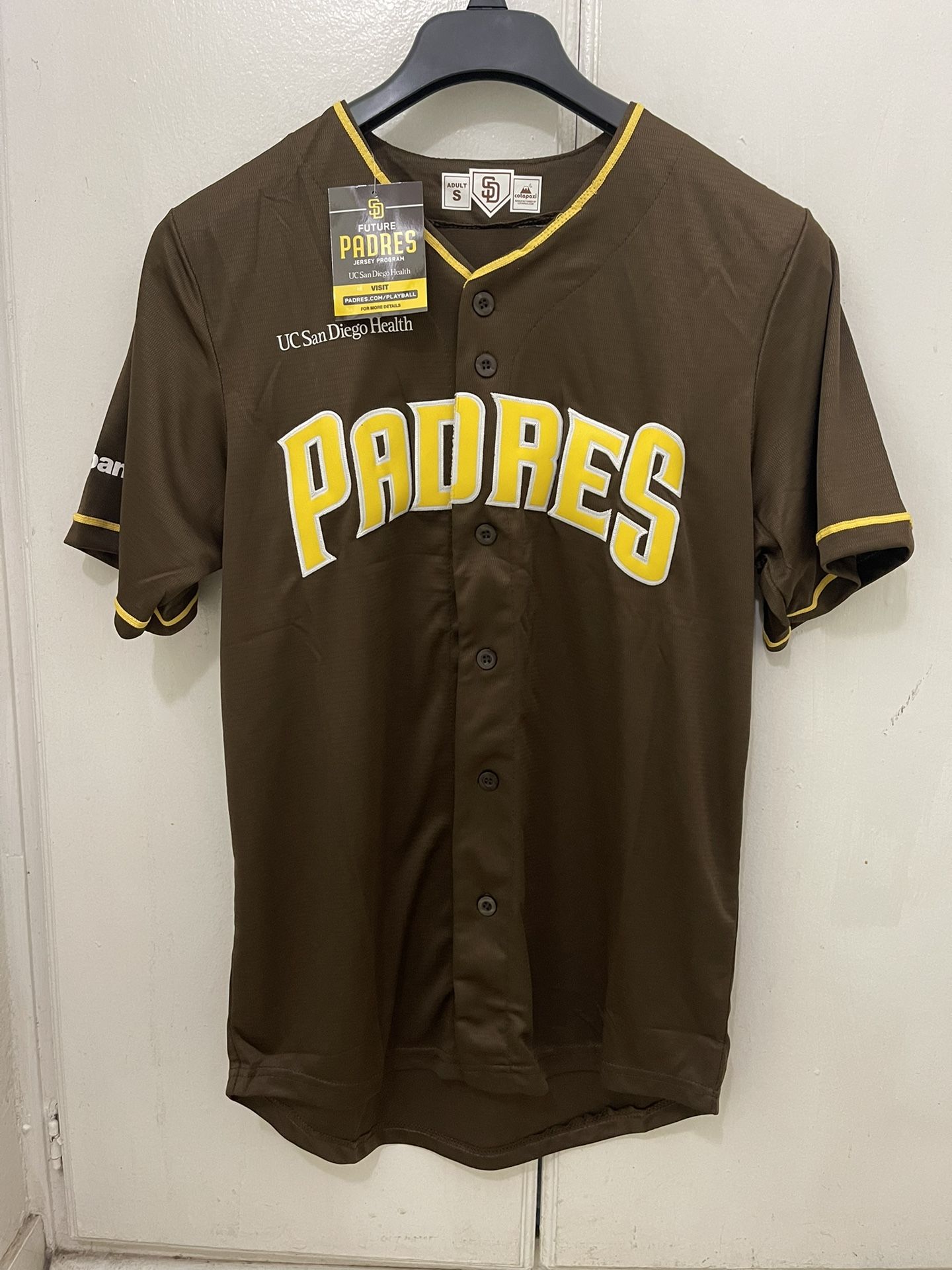 Men's San Diego Padres Jersey for Sale in Carlsbad, CA - OfferUp