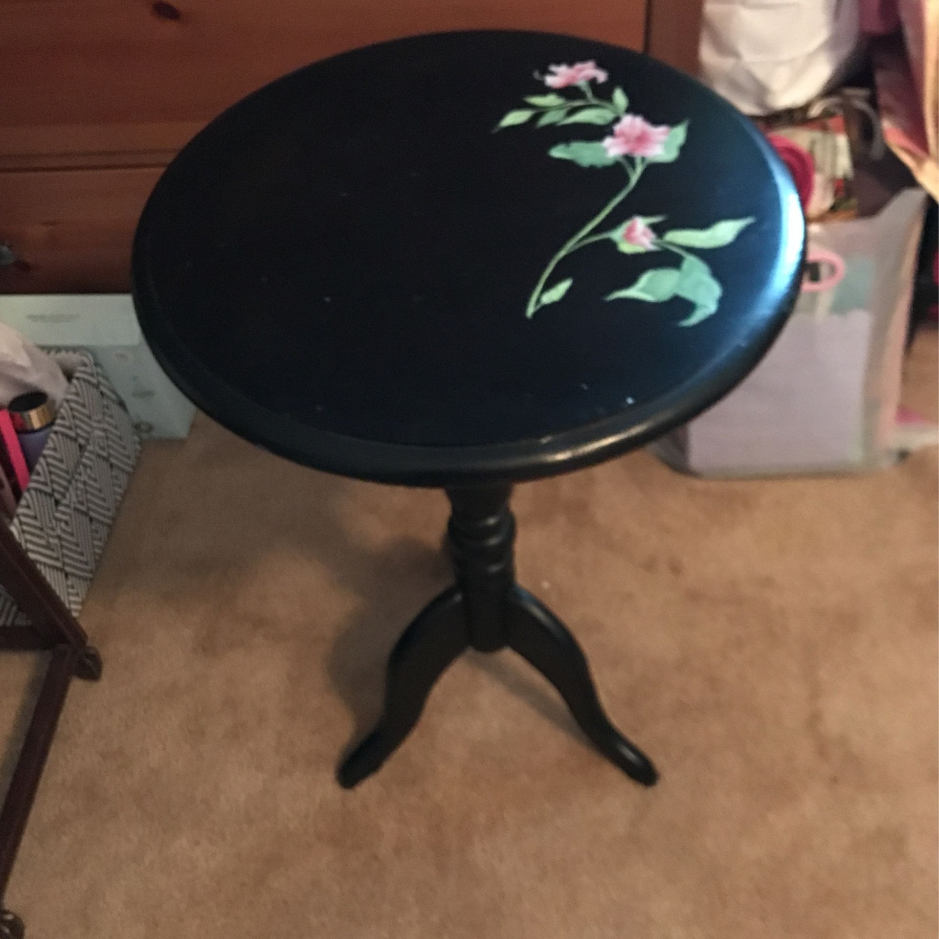 Beautiful !  Vintage Black Wooden Pedestal Round Table With Pretty Painted Flowers 