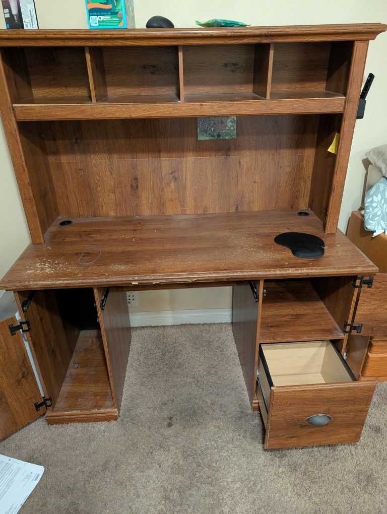 Free Computer Desk