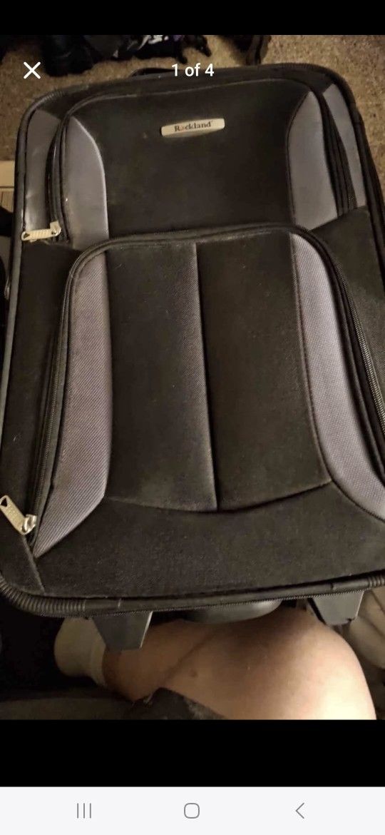 Rockland Suitcase With Bag