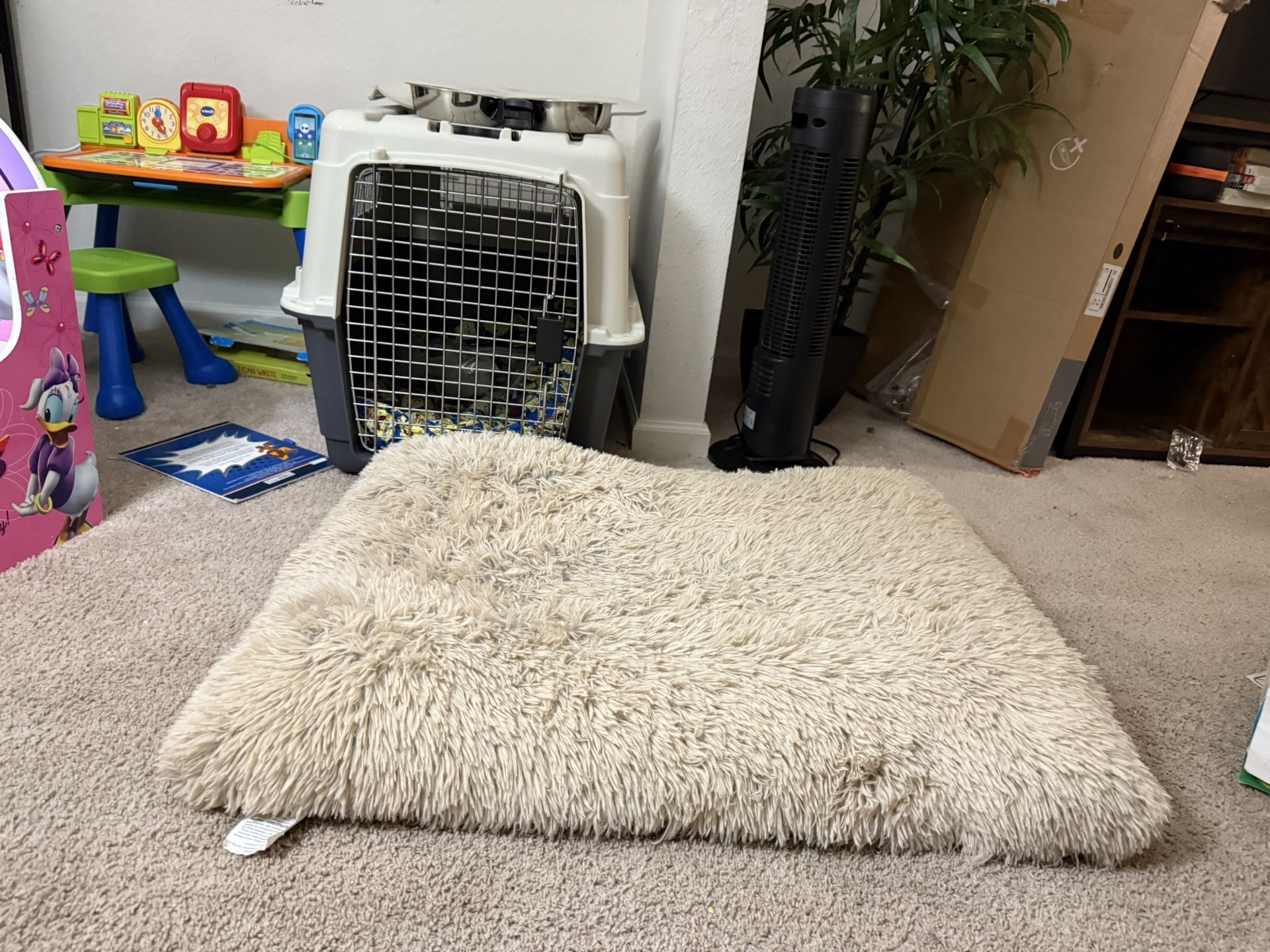 Dog kennel, Bed And Feeding Bowl.