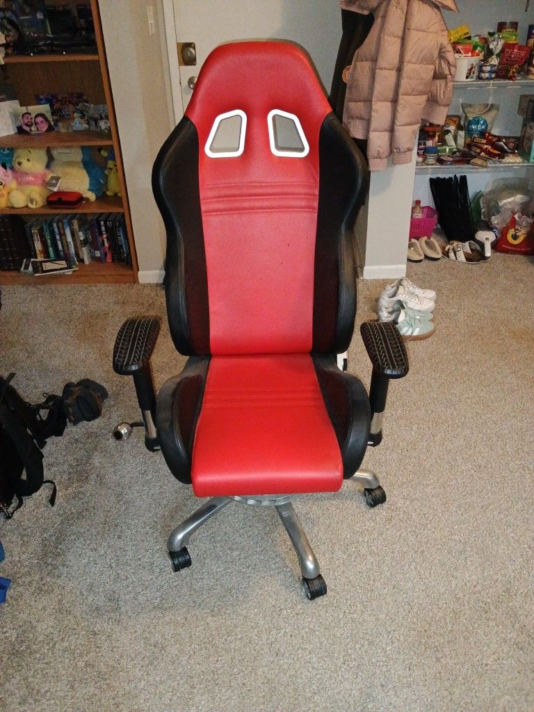 Used Gaming Chair