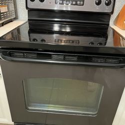 GE Adora Electric Glass Top Range