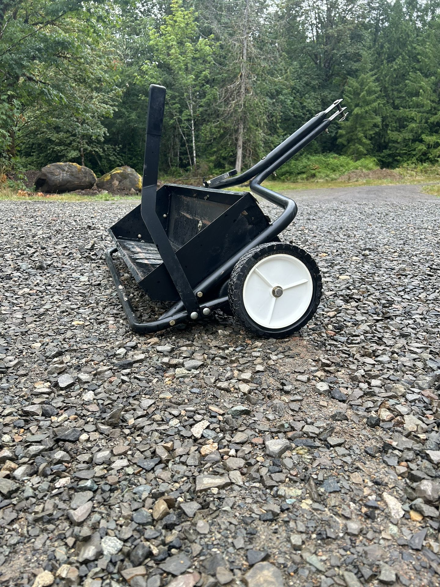 Tow Behind Aerator/Spreader Combo