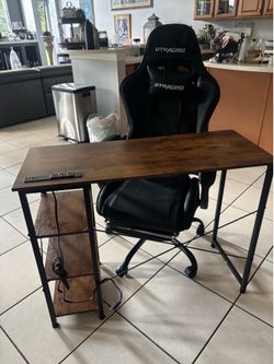 Work desk w chair