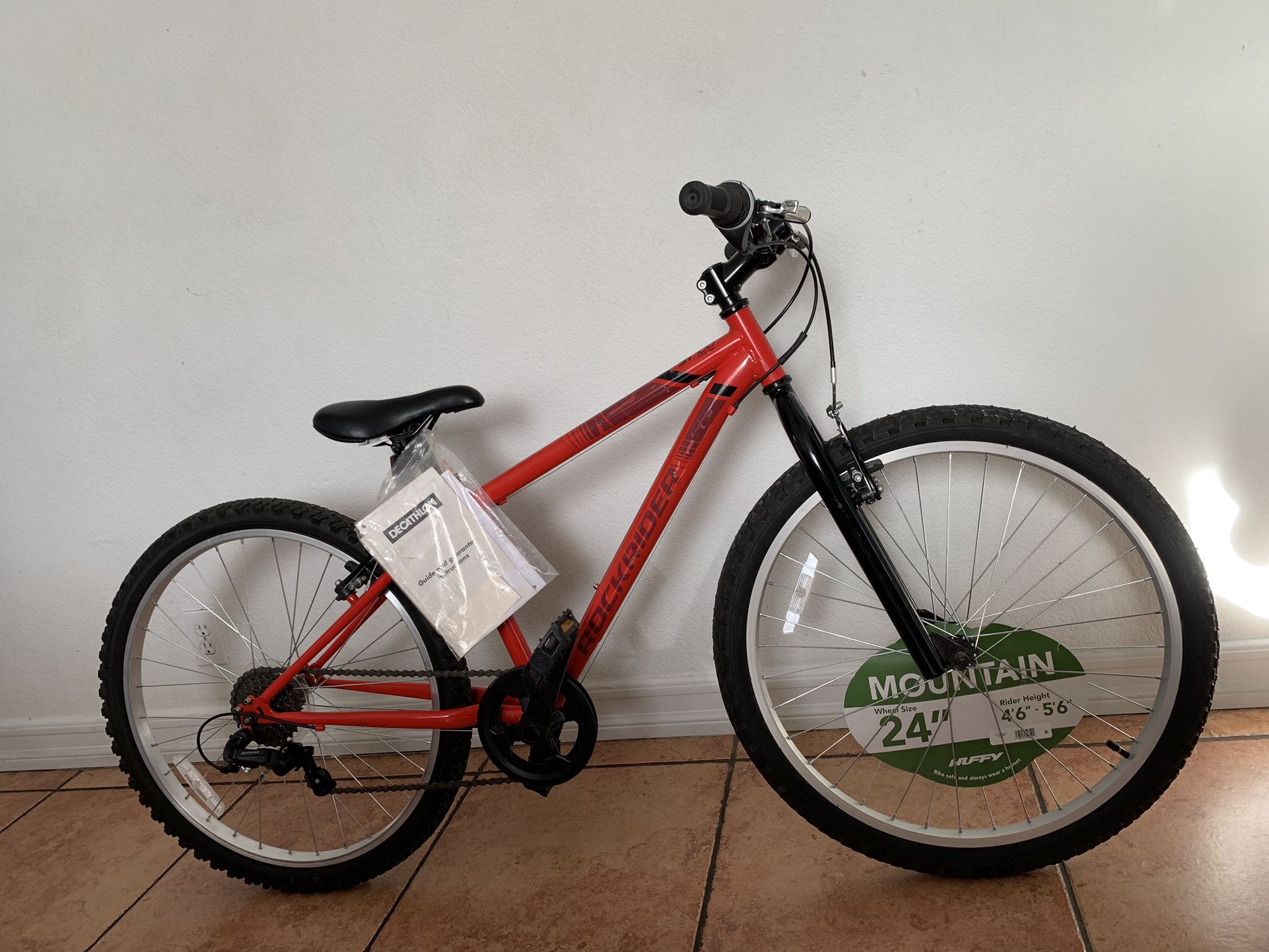 Adults / Teenagers Rockrider ST100 SPort trail Bike Bicycle 24inch Rims 6 Speed Like New