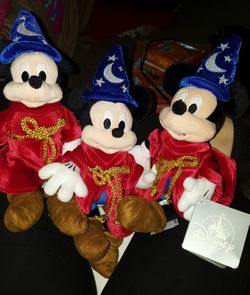Mickey mouse 9in plush new