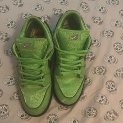 Buttercup Nike Dunks 