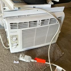 Window AC Unit