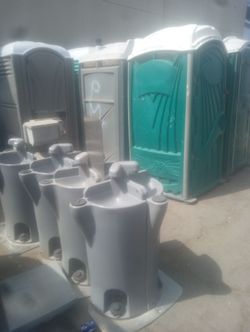 Portable restroom
