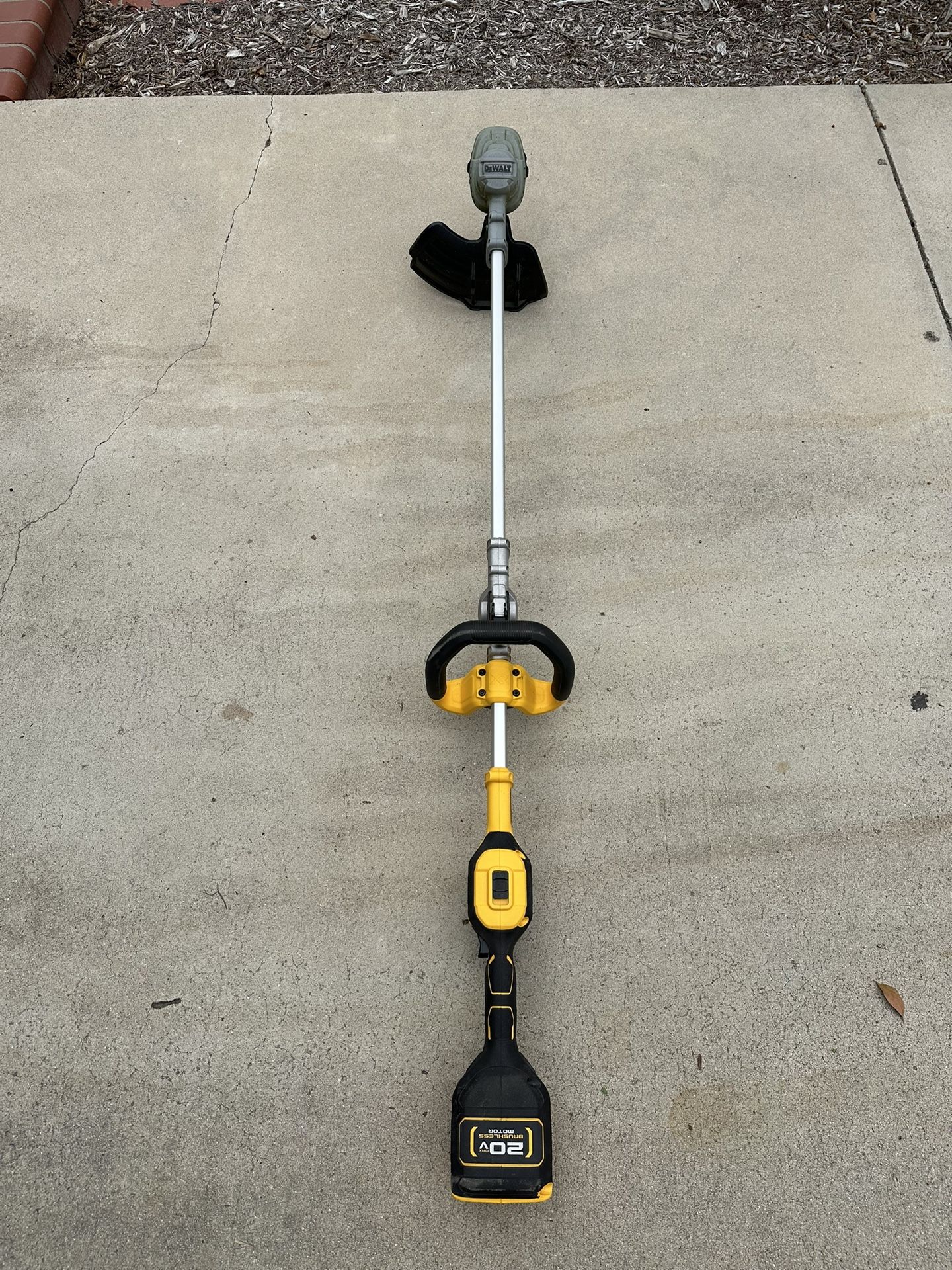 DEWALT 20V Max Brushless Cordless Weed Eater