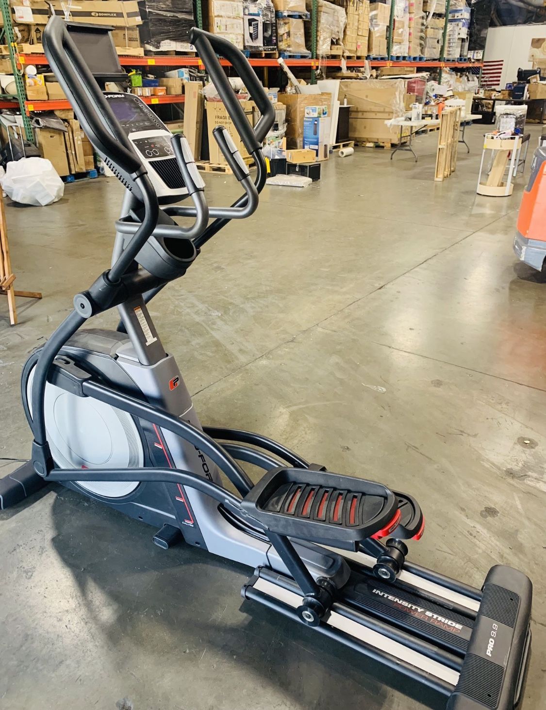 Proform Pro 9.9 Elliptical With Quick Resistance And Quick Ramp for Sale in San Bernardino CA OfferUp