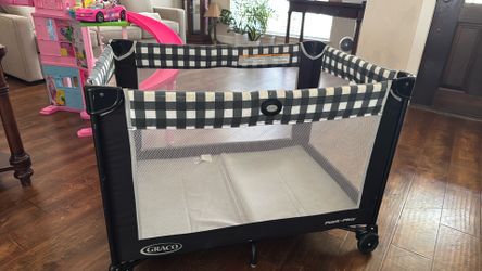 Pack N play  barely used