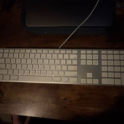 Apple USB Wired Keyboard 
