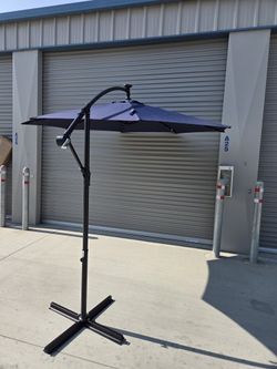 10ft Solar Cantilever Hanging Market Patio Umbrella, 8 Sturdy Ribs, Easy Adjustment - Navy blue