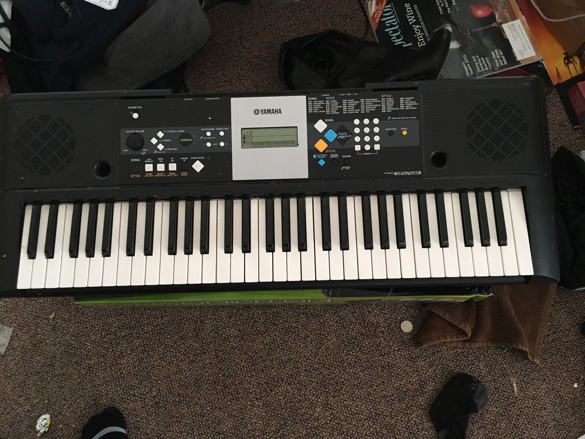 Yamaha full size keyboard (MISSING POWER CABLE)