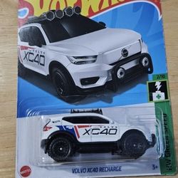 Hotwheels Volvo cx40 recharge 