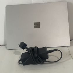 Microsoft Surface Laptop 3, i7 10th generation, 16 GB memory, 512 GB SSD touchscreen good condition