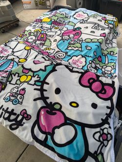 Full size Hello Kitty blanket with plush
