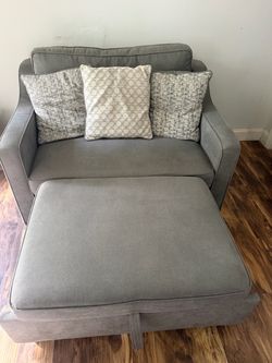 Pull out couch / bed