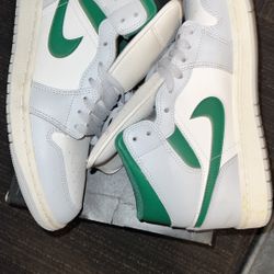 AIR JORDAN 1 MID Summit White/pine Green