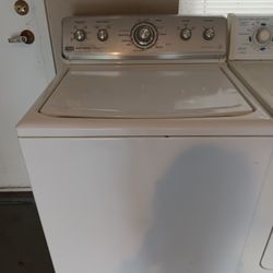 White Maytag Top Load Washing Machine 