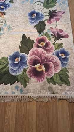 New Rug  69 by 110 inch 9 by 6 feet