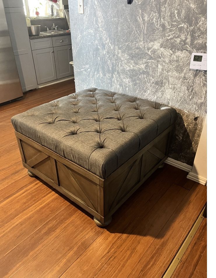 69” L X16”W X21 H (se Hablar Español)