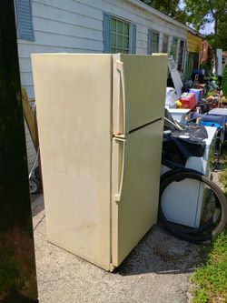 Amana refrigerator working great
