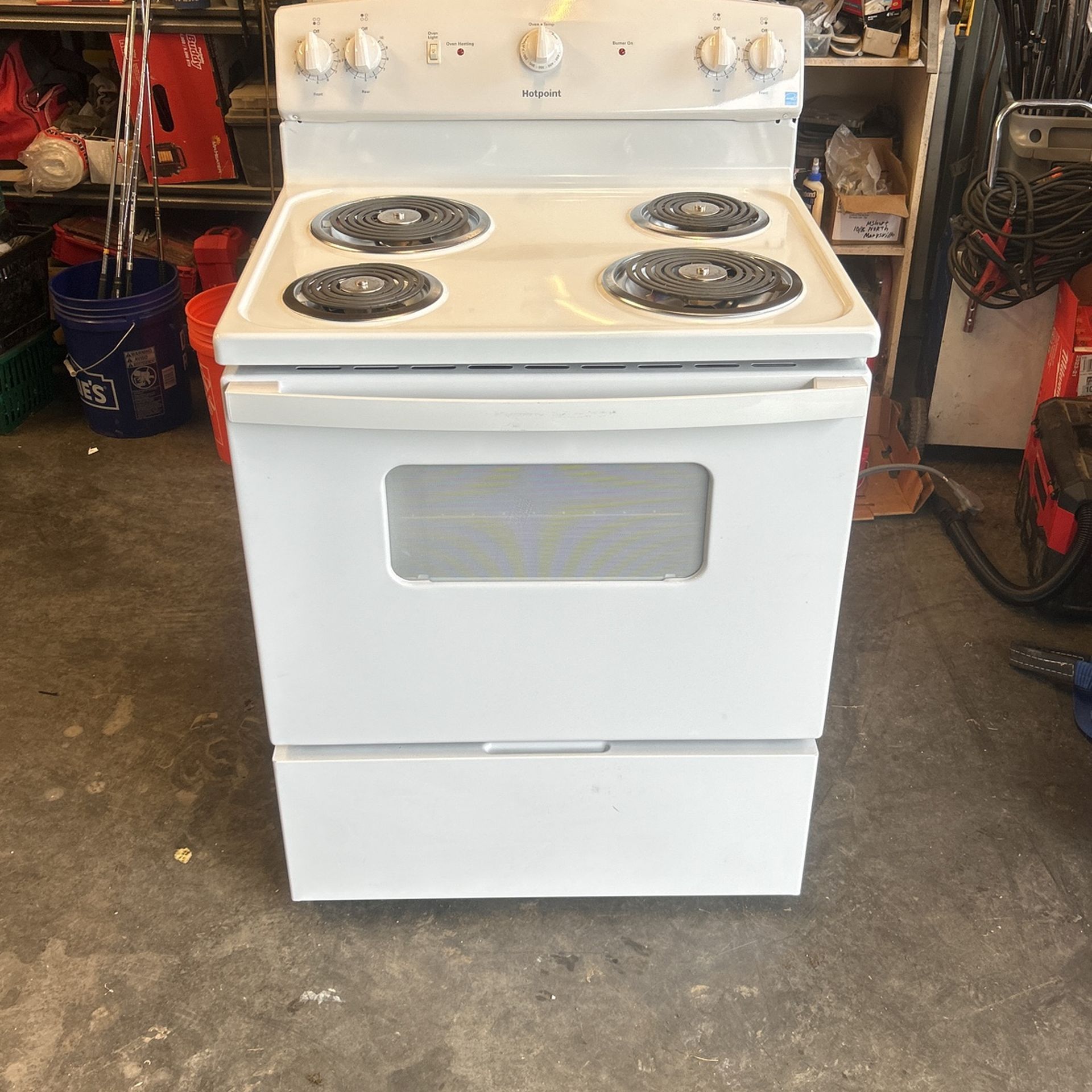 30” 4 Burner Electric Range