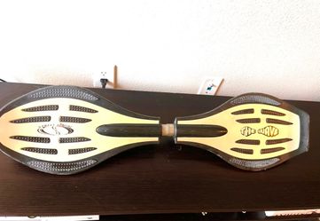 Wave Skateboard in good condition (Pick Up in Cedar Park)