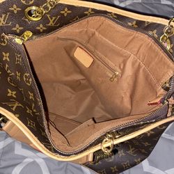 Louis Vuitton Purse 